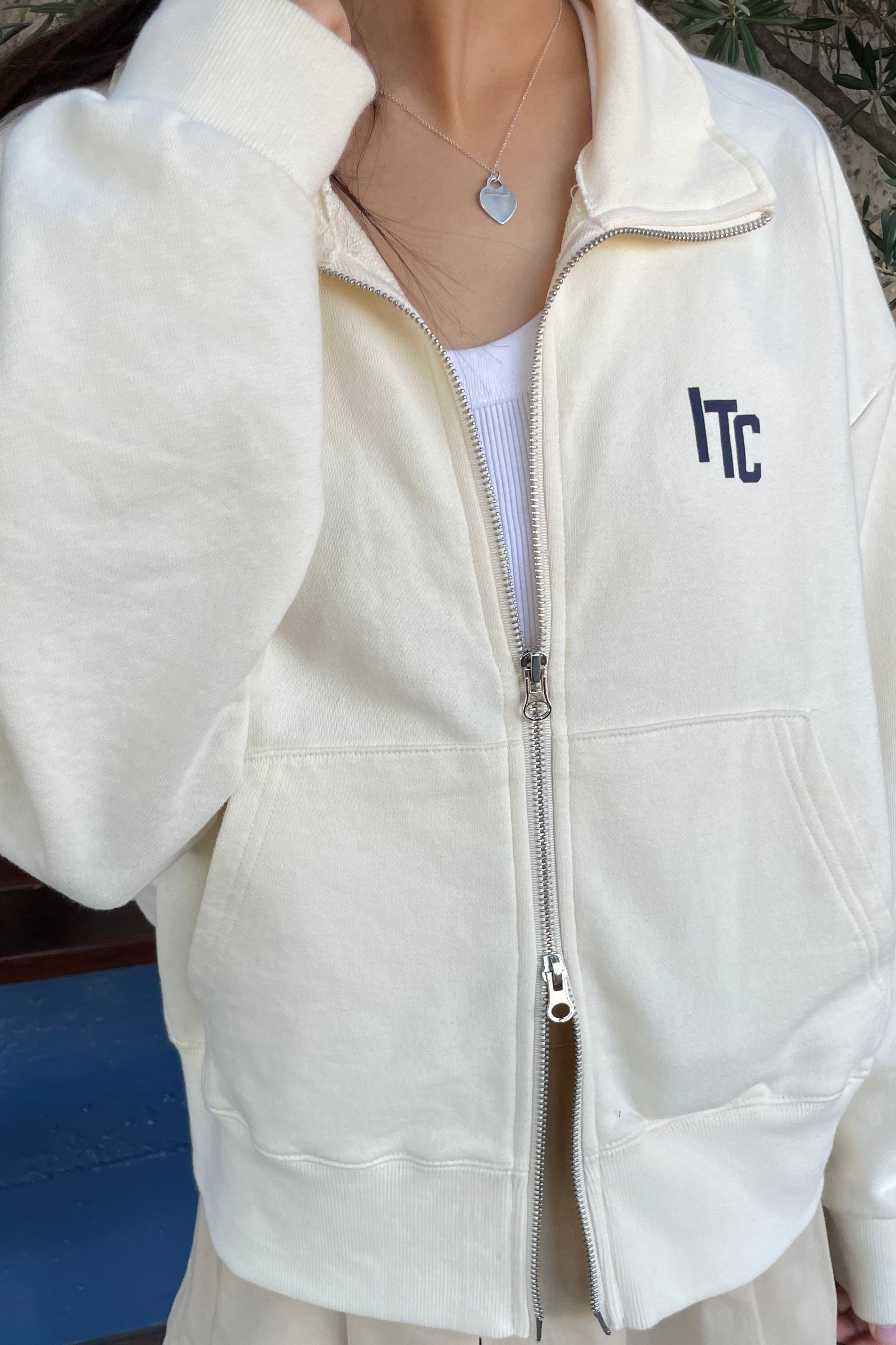 ITC Double Zip-up Ivory – In the Coeur